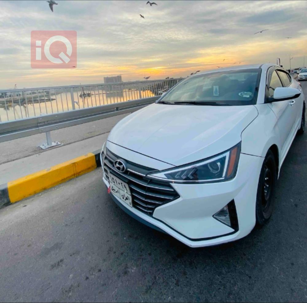 هیوندای ئەلەنترا